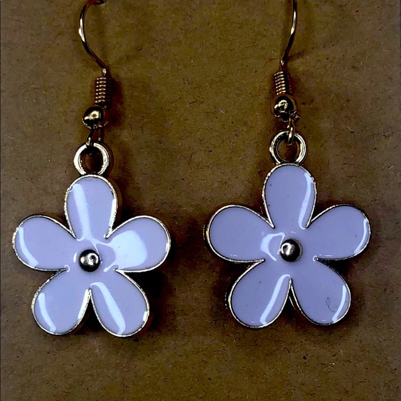 Floral Earrings! - Picture 1 of 1